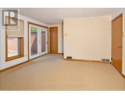 258 WINDERMERE COURT E - 30