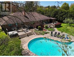 258 WINDERMERE COURT E - 35