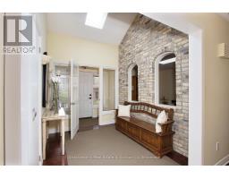 258 WINDERMERE COURT E - 4