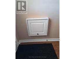 460 RICHARD CRESCENT - 16