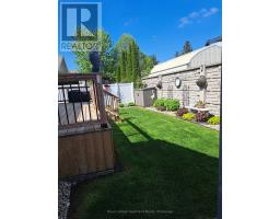 460 RICHARD CRESCENT - 18
