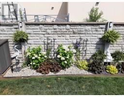 460 RICHARD CRESCENT - 22