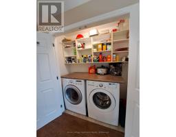 460 RICHARD CRESCENT - 6