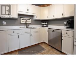 103 GREGORY CRESCENT - 11