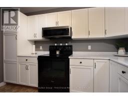 103 GREGORY CRESCENT - 12