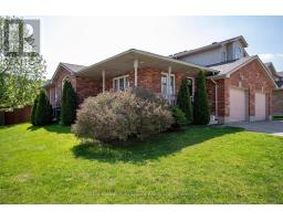 103 GREGORY CRESCENT - 2