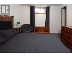 103 GREGORY CRESCENT - 24