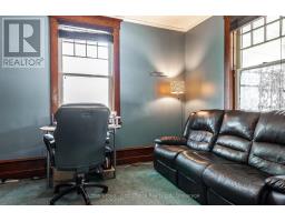 135 ST. DAVID STREET N - 19