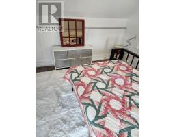 246 WELLINGTON STREET - 38