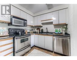 UNIT 9 - 331 NORTHLAKE DRIVE - 8