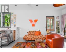 62 TUYLL STREET - 37