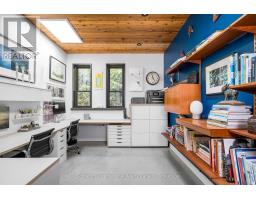 62 TUYLL STREET - 40