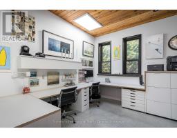 62 TUYLL STREET - 41