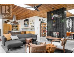 62 TUYLL STREET - 6