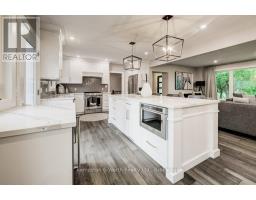 34 JACKSON CRESCENT - 13