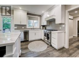 34 JACKSON CRESCENT - 16
