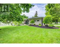 34 JACKSON CRESCENT - 4