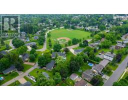34 JACKSON CRESCENT - 42