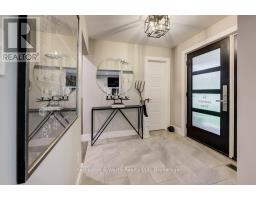 34 JACKSON CRESCENT - 7