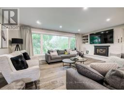 34 JACKSON CRESCENT - 8