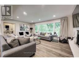 34 JACKSON CRESCENT - 9