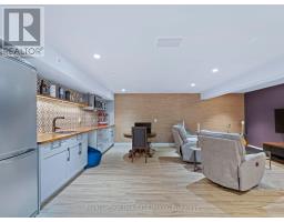 24 THIMBLEWEED DRIVE - 29