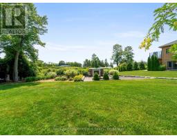 24 THIMBLEWEED DRIVE - 48