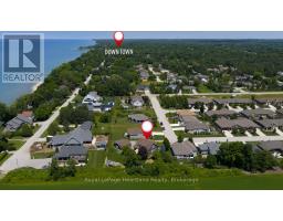 24 THIMBLEWEED DRIVE - 50