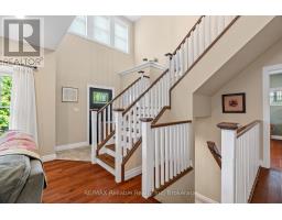 32 THIMBLEWEED DRIVE - 17
