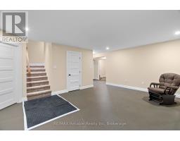 32 THIMBLEWEED DRIVE - 27