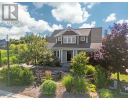 32 THIMBLEWEED DRIVE - 38