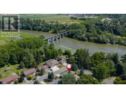 110 ONTARIO STREET N - 42
