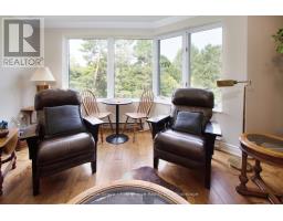 206 - 30 FRONT STREET - 11