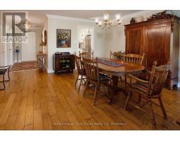 206 - 30 FRONT STREET - 16