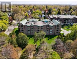 206 - 30 FRONT STREET - 32