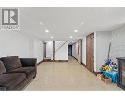 8 LONDON ROAD - 32