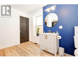 64 DUFFERIN STREET - 24