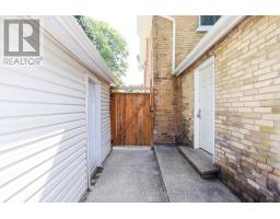 64 DUFFERIN STREET - 37