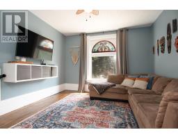 209 ELGIN STREET W - 16