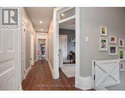 209 ELGIN STREET W - 35
