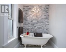 209 ELGIN STREET W - 44