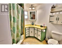 7 FIRST AVE - 75049 HENSALL ROAD - 10