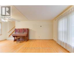155 ELGIN CRESCENT - 16