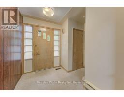 155 ELGIN CRESCENT - 4