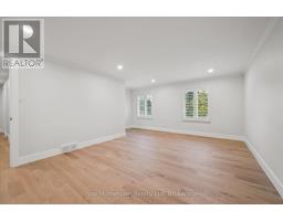 111 THORNDALE PLACE - 29