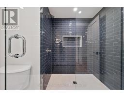 111 THORNDALE PLACE - 32