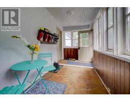 104 TRINITY STREET - 4