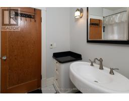 276 EMILY STREET N - 29