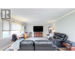 202 ST. DAVID STREET - 7