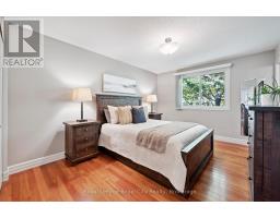 41 SHOEMAKER CRESCENT - 16